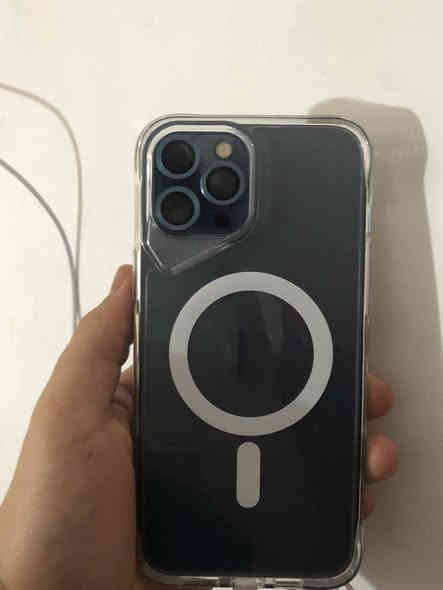 سلام عليكم ايفون 12 برو ماكس 
للبيع 

ذاكره 256

دبل سيم 

بطاريه 81 مامبدله 

جهاز نضيف بس مبدل شاشه gx 

السعر 350 وبي مجال 

رقمي ***********
