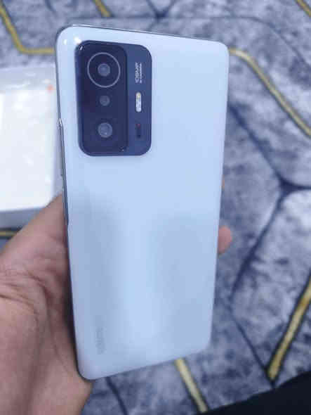 السلام عليكم

                                                           Xiaomi 11T 

غراضة كاملة گفر وابرة وشاحنة 

ذاكرة 256GB

داخلي 8GB

الكامرة 108MP تصوير 4k

اللون ابيض 

شاحن سريع بسرعة 67W بلادية شركة
 
المعالج Mediatek Dimensity 1200-ultra

هيرتز 120Hz

يعني يشغل بوبجي 90 فريم بدون اي مشاكل وتعليگ
الجام الورة امبدلة وشاشة هم اصلية 

سعرة 200 الف وبي مجال شراي خاص او خابرني *********** كركوك
