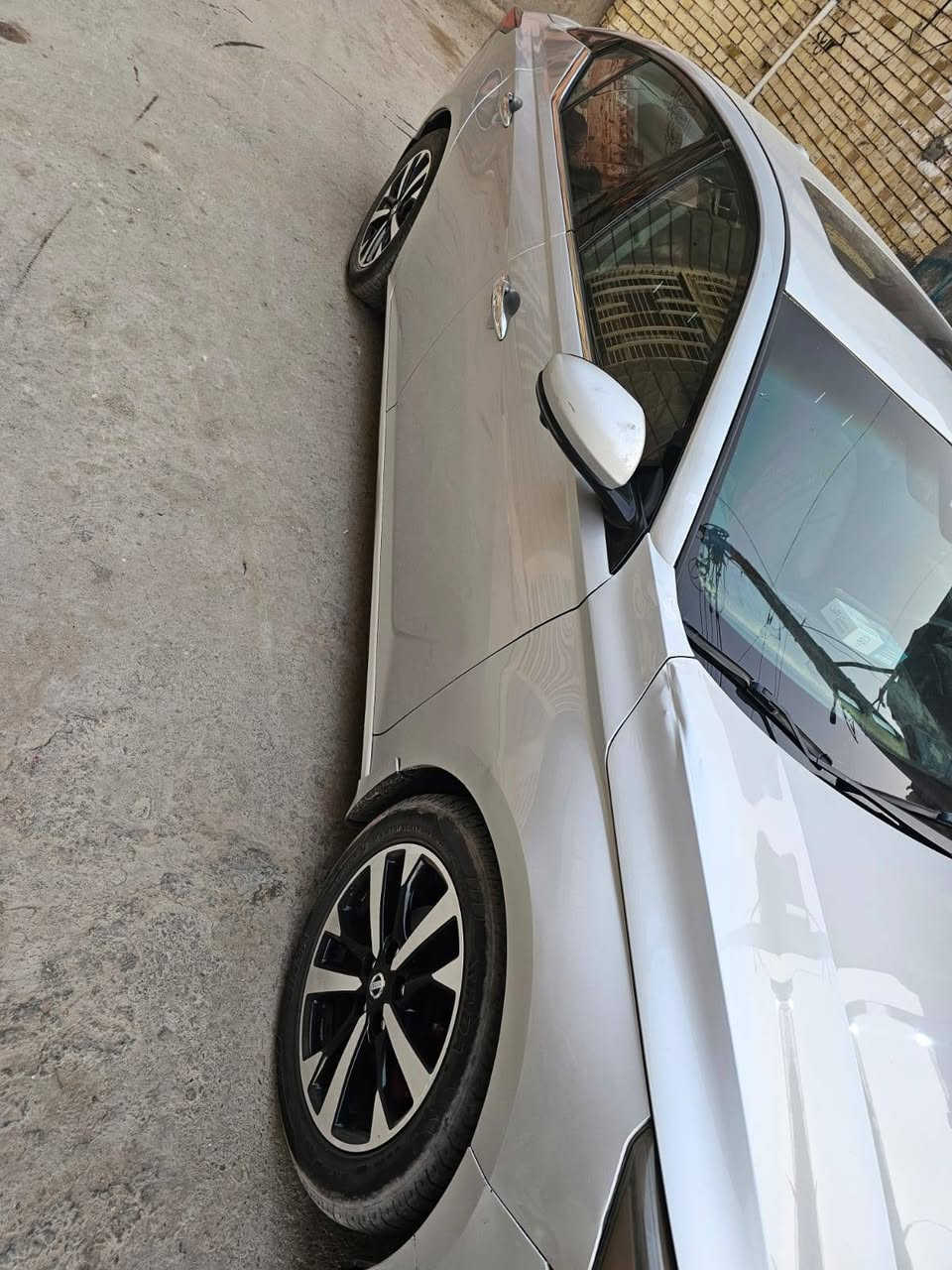 نيسان لتيما 2019
بلاتنيوم اعلى فئة فول مواصفات رقم سليمانيه 

ضرار بارد وباب كلير وصابغينه 

مكينه مبدله جديد ستندر 2000تيربو وقيادة ذاتية 

السعر 135 
***********
