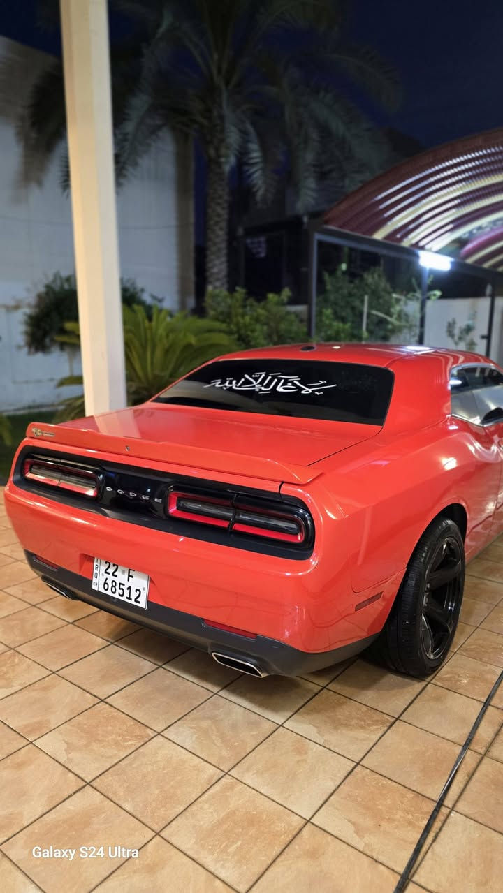 السلام عليكم جالنجر برتقالي موديل 2019 السياره كلين بدون حادث مكفوله من التبديل والصبغ مواصفات عاديه ماشيه 41 ميل مكان السياره بغداد الكريعات 
السعر 205 وبيها مجال كلش قليل ***********
