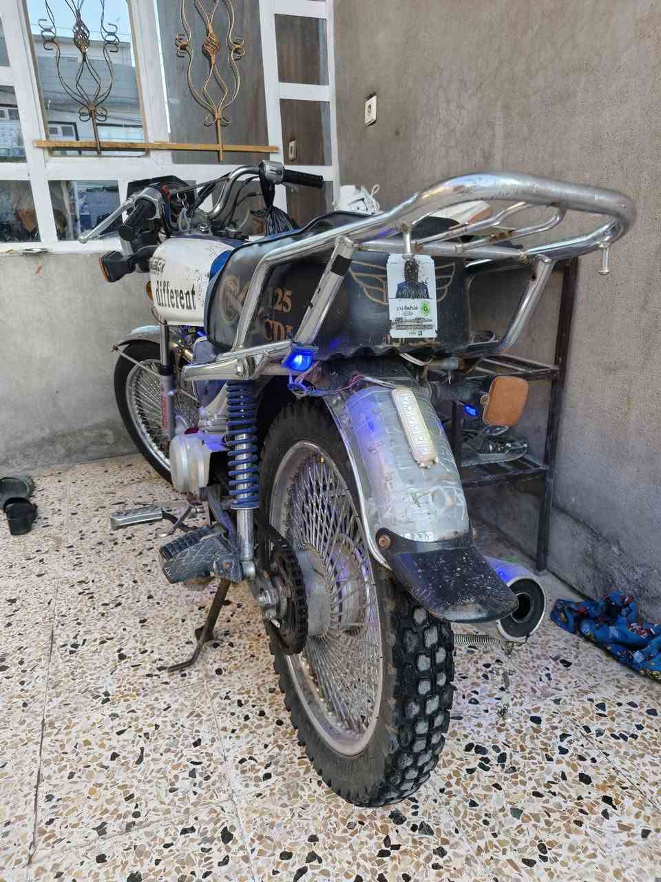 ماطور تايكر 2020 وزن ثقيل لونين الماطور بي نشاط فول يعني بل تحريكه يكمز (ملاحظه الماطور بي صوت كم شفت والويل الوره بي طسه ) الدراجه حيل حيل ناعمه ونضيفه كهربائيات كلها شغاله السعر 350 وبي مجال قليل مكان حي صدام للتواصل الرقم*********** /*********** مو شراي لا تعاملني
