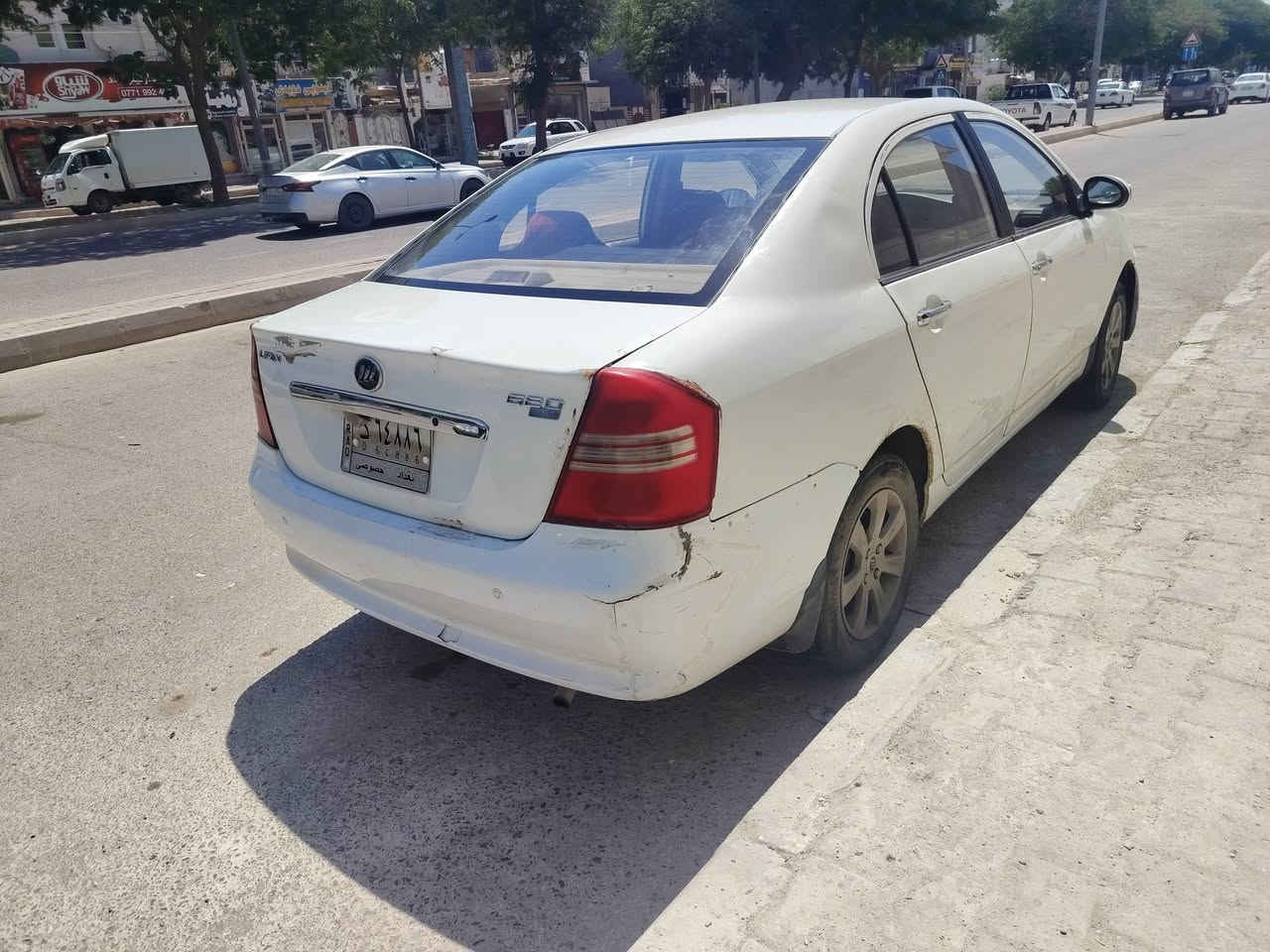 ليفان ٢٠١١  محرك كورلا كير عادي
بدون صبغ  سنويه بسمي  السعر 30 ورقه

مكانه خانقين
***********
