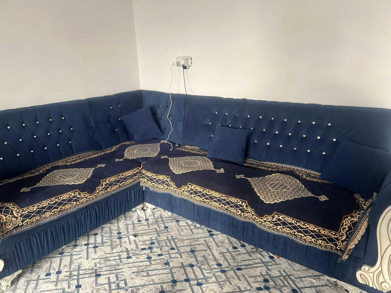 للبيع.. للبيع العاجل // غرفة نوم + ديوانية10 مقاعد +طبلات السعر 700 ألف ، في العامرية للاستفسار الاتصال على ***********.
