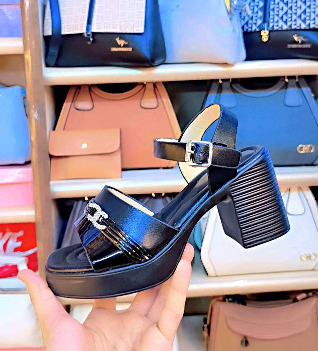 بفضل الله تم وصول بضاعتنا الجديدة  

الاناقة 🔥 الجودة 🔥 المتانة 🔥 الجمال 🔥 لها عنوان     

         👇👇👇
معرض بيوتي شوز.  للأحذية والحقائب النسائية
يوفر لكم كل ماهو جديد

صندل طبي جديد 😍😍

العنوان ديوانية سوق التجار شارع باتا

للأستفسار أكثر مراجعة الصفحة خاص.
أهلا وسهلا بكم،

#أدخلو_للصفحة_وشوفو_باقي_الموديلات🔥


**إذا كنت صاحب هذا الإعلان وتريد حذفه لأي سبب، رجاءا أرسل رسالة إلى الدعم الفني**