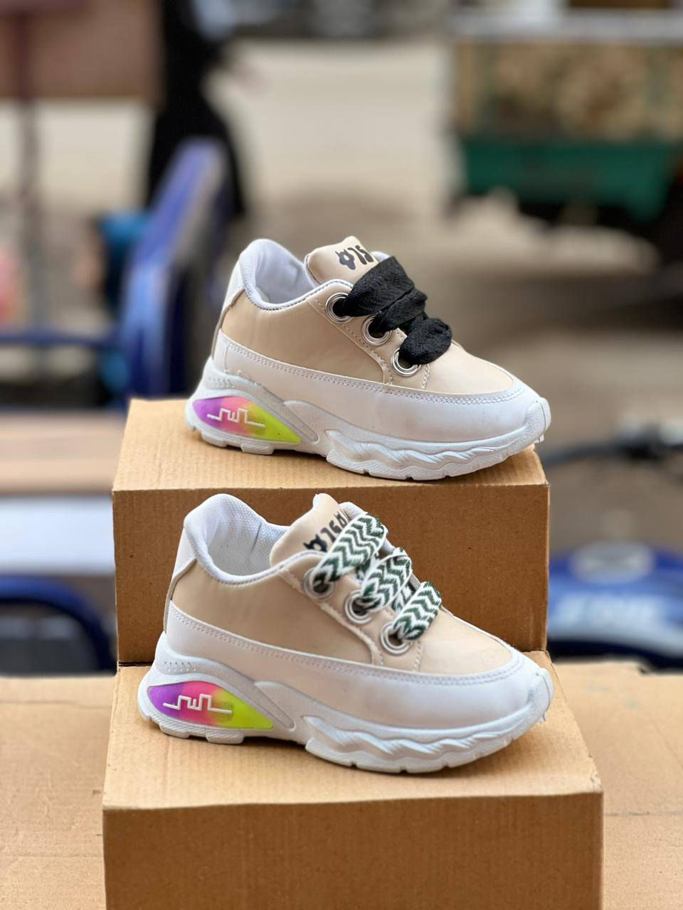 تسلا محير نور 
حقن فرش طبي 
 الكرتونه10جوز 
مقاسات 27/31
السعر 120
الكرتونه 1200


**إذا كنت صاحب هذا الإعلان وتريد حذفه لأي سبب، رجاءا أرسل رسالة إلى الدعم الفني**