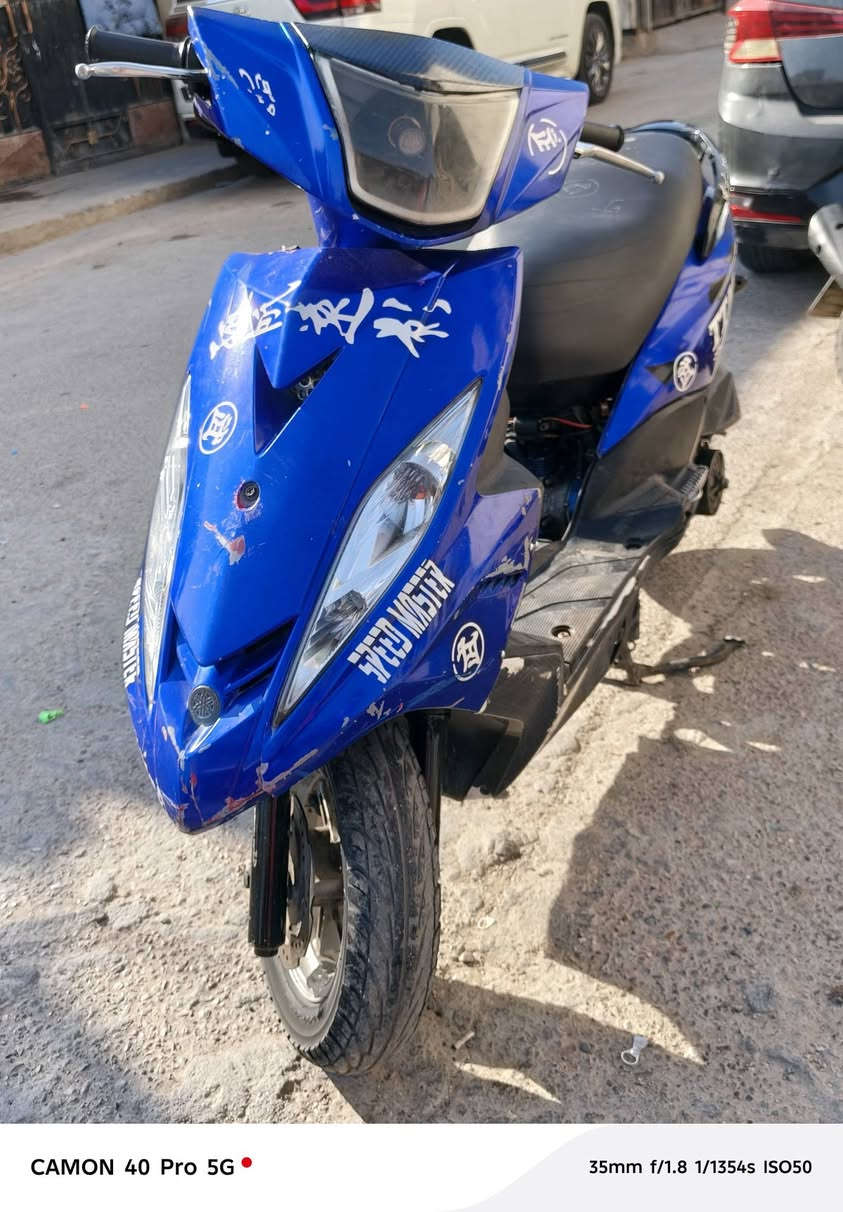 سلام عليكم عارض دراجه للبيع جي تي آر دراجه بلادي بيهة كلج رياضي صالنصة صجمية رياضي دراجه كلها شغالة نكرة سلف بيهة قبق فلاوين سلف رياضي لايت شمعة قبقات كور رياضي *********** وات ساب دراجه عارضها 700 وبيها مجال عنواني البياع
