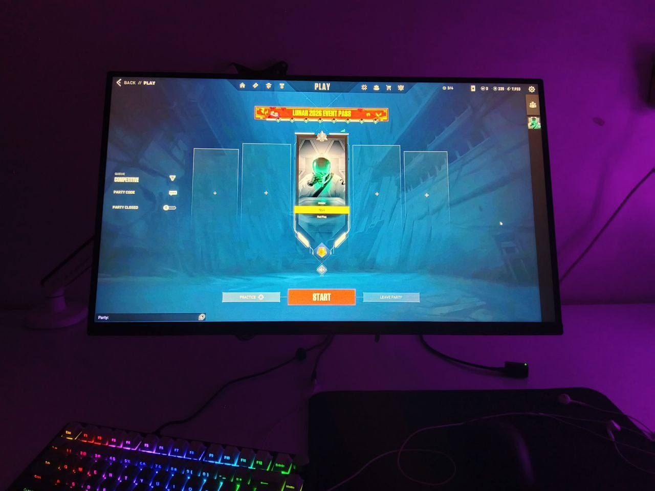 تجميعة للبيع
مواصفاتها 
المعالج (CPU): Intel Core i5-14400F
اللوحة الأم (Motherboard): ASUS PRIME H610MK D4
الرام (RAM): 16GB 3600MHz T-Force RGB
كرت الشاشة (GPU): ZOTAC RTX 5060 Ti Twin 16GB
التخزين: M.2 NVMe سعة 1TB من AGI بسرعة 4700MB/s (Gen4)
مبرد المعالج: DeepCool AG400 RGB
مزود الطاقة (PSU): Antec 750W

و مواصفات الشاشة 
 MSI MAG 275QF 27-inch 2K Gaming Monitor, 2560 x 1440 (UHD), 0.5ms Response Time, 

ما ابيع قطع ابيعها كامله هي والشاشة فقط.
كل الكراتين موجودة 
بالنسبة للسعر ما اعرف صراحه كم سعرها حاليا بسبب صعود الاسعار اي احد ينطيني سعر زين ابيع رجاء لحد يكسر بالسعر


**إذا كنت صاحب هذا الإعلان وتريد حذفه لأي سبب، رجاءا أرسل رسالة إلى الدعم الفني**