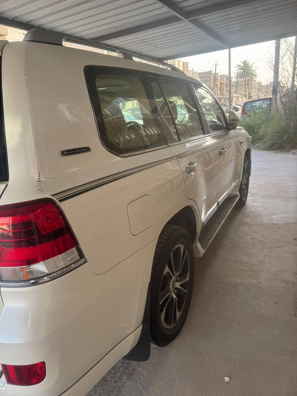 ماشية 70000 الف
فول مواصفات 
شركة ساز 
محرك 6 اسلندر 
السيارة بلة حادث 
السعر 55000$ 
رقم بغداد
مديل 21
للتواصل ***********
