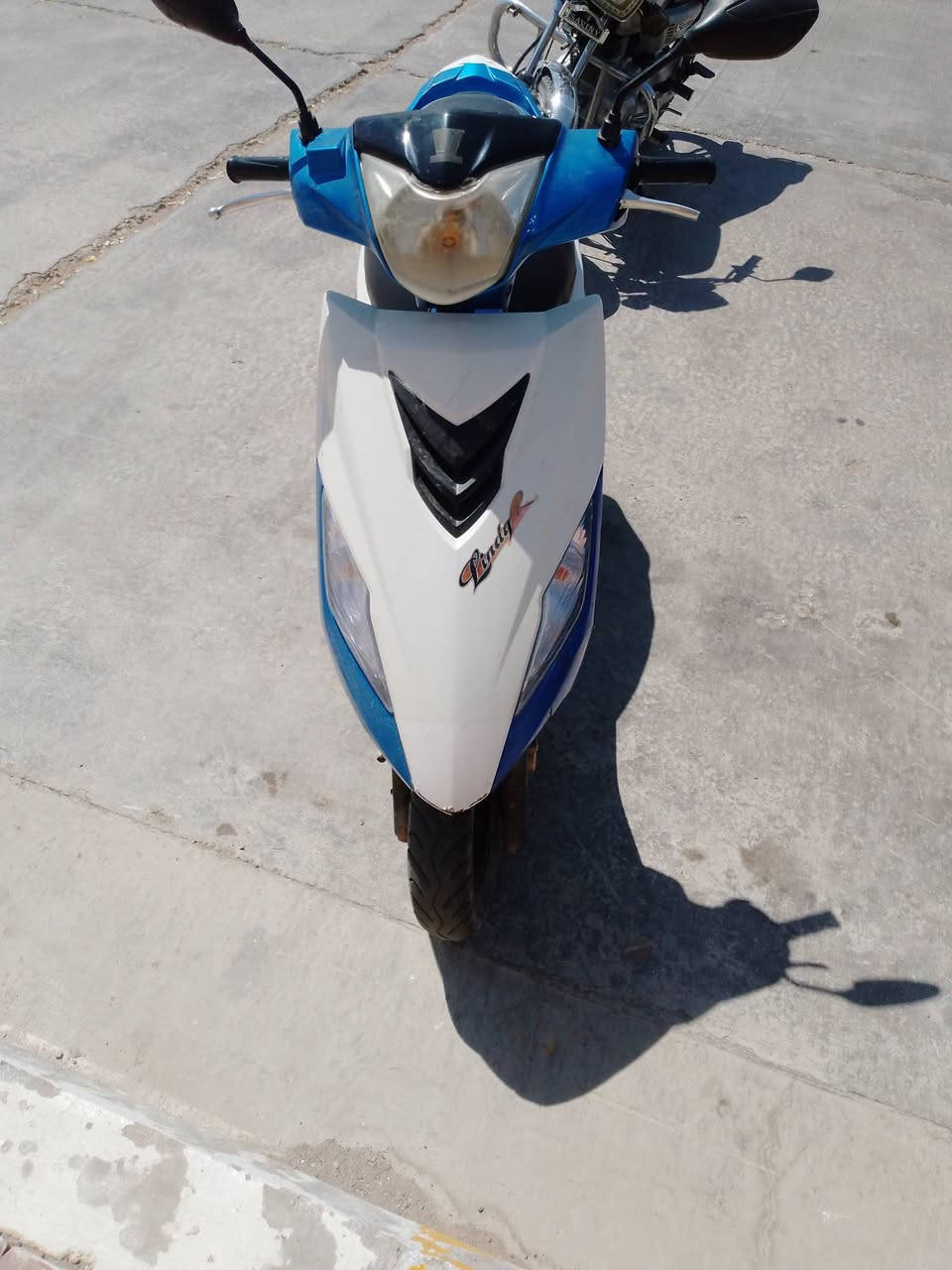 السلام وعليكم اخوان ماطور للبيع نضيف وكلشي يشتغل بي اي عطل مابي وين مايعجبك افحص السعر600 وبي مجال للاستفسار ***********
