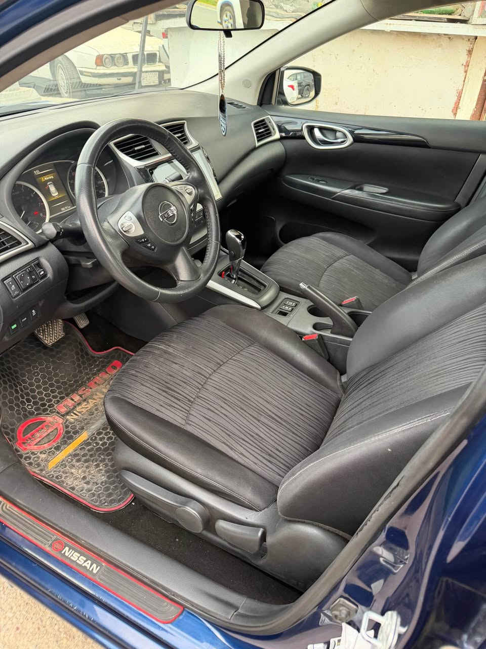 نيسان سنترا ٢٠١٦ موصفات sv ماشي ١٢٠ كير محرك شرط ما مفتوح بيها فقط بونيد جاملغ بدون ايرباك بدون دواخل سعر ٩٧ بي مجال مكاني كركوك *********** مكلف بنشر خاص ما أجاوب كركوك, العراق
