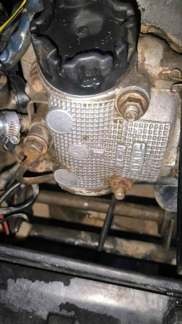 السلام عليكم دراجه فراشه فحل دسك ياباني 🇯🇵 سرعتها 140 محرك ناعم لاتبخير ولانضوح يعني محرك جديد تجي وشوف بعينك  شلعه ومعدل تشك الكاع دبلات جدد بعدهن كفرها بلادي كلشي شغال بيها ماعده الباتري نقصها لو شحنه لو تشتري باتري جديد #مكاني_كربلاء_طوريج  بيع مستعجل الشراي يتصل على الرقم  ***********
السعر ب 350 وبيها مجال حك جيه
