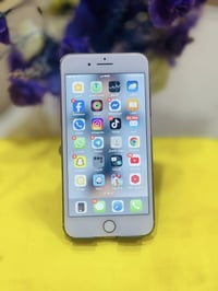 آيفون ٨ بلس • بطارية١٠٠٪ • شاشة وكالة