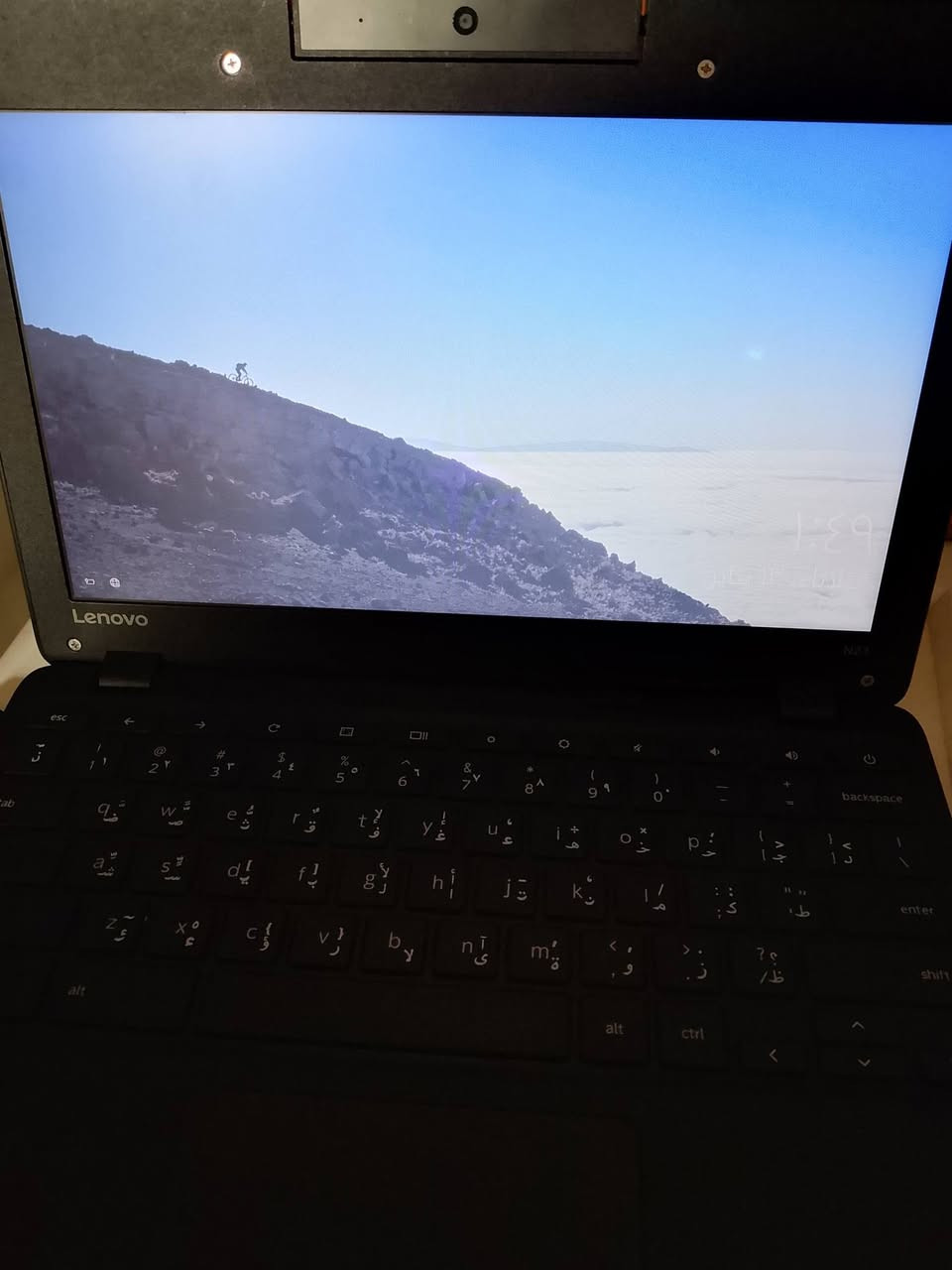 حاسبة للبيع المكان الشعب للتصفح ومشاهدة الافلام والتعلم والألعاب نضيفة كلشي مابيه مع سماعه هدفون وشاحنه السعر 30
‏‪***********‬‏
