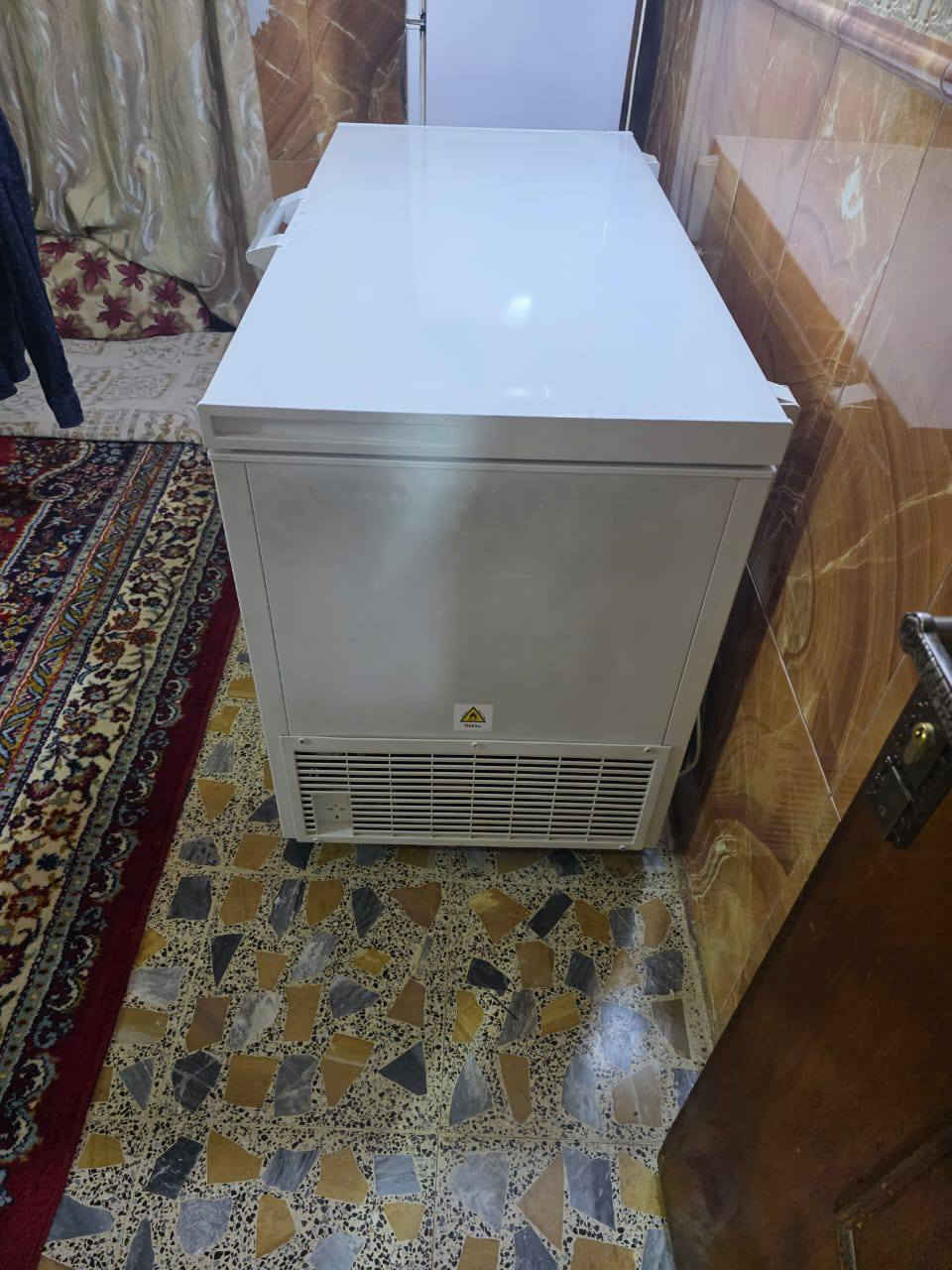 السلام عليكم
مجمده للبيع السعر 250 الف 
وبيها مجال 

المجمده 16 قدم 

ومستعمله أقل شهرين 
 
وبعدها جديده  

للاستفسار واتساب فقط 
 
*********** 
 
الموقع الفلوجه حي العسكري
