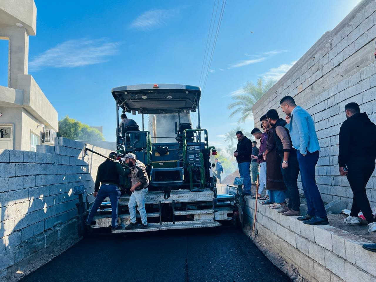 نعمل لأزدهار البلد 
شركة ازدهار بغداد لتبليط وفرش وقشط وصب الشوارع والارصفه وبأسعار تنافسية جداً🔥🔥
للتواصل:
***********
