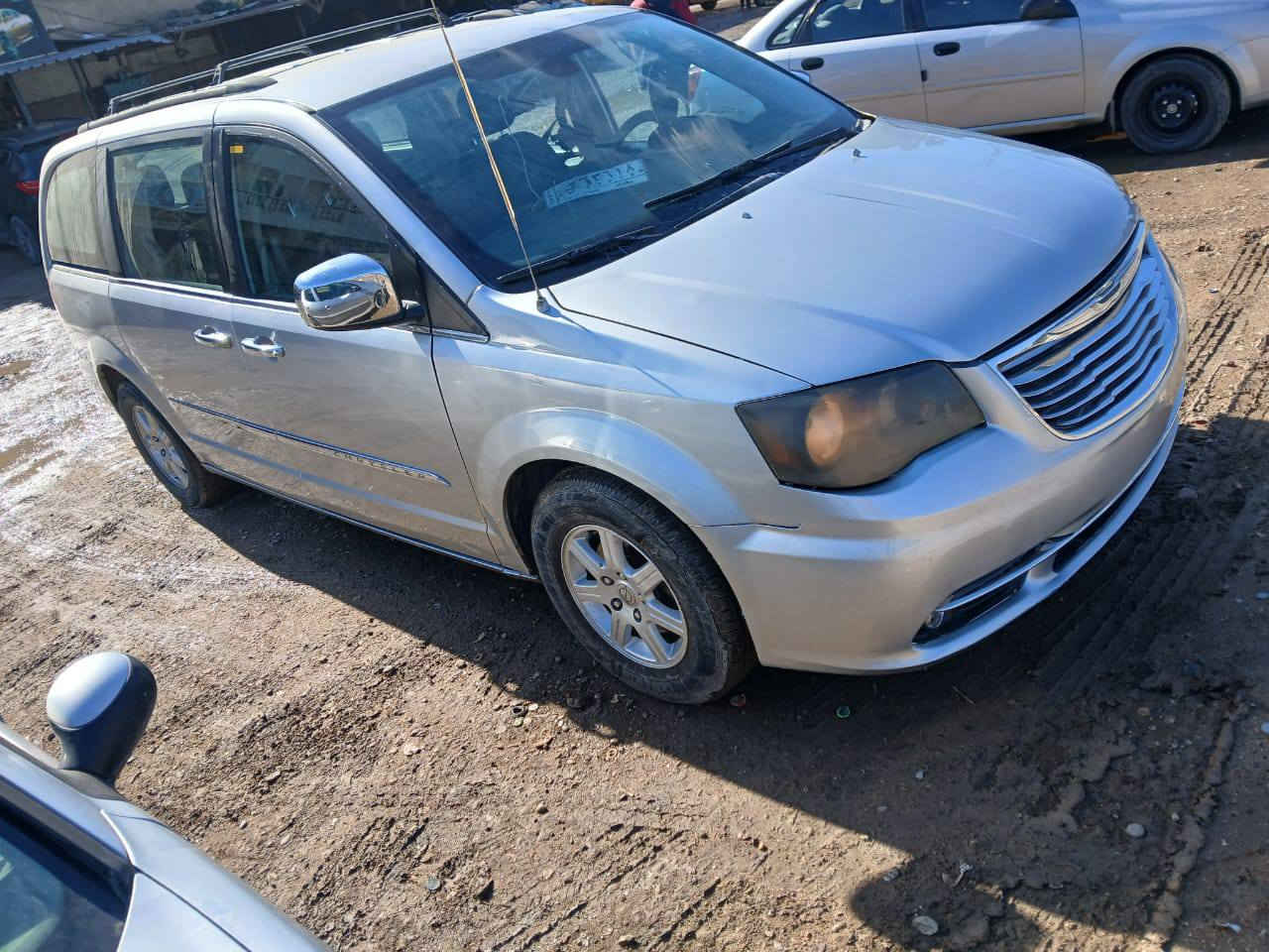 سلام عليكم كرايسلر موديل 12 فول مواصفات محرك 3600 كير مكفول ثلاث قطع تبريد بيبان وباب صندوك كهربائية حادث جاملغ من جهه سائق شاص مكفول سيارة بسمي سعر 120ورقه وبي مجال حك جيه رقم *********** بي واتساب
