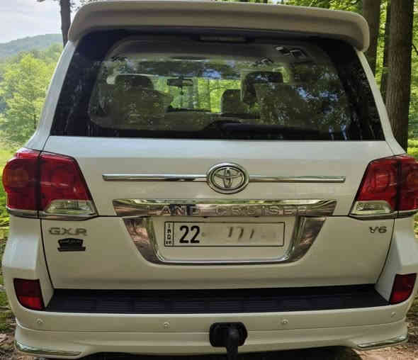 لاندكروز 2012 بريم مكفولة من الصبغ رقم اربيل بأسمي محرك ٦ سعرها ٣٦٥ وبيها مجال بسيط حك الجية مكانها ديوانية للأستفسار الاتصال على الرقم 
*********** ديوانية
