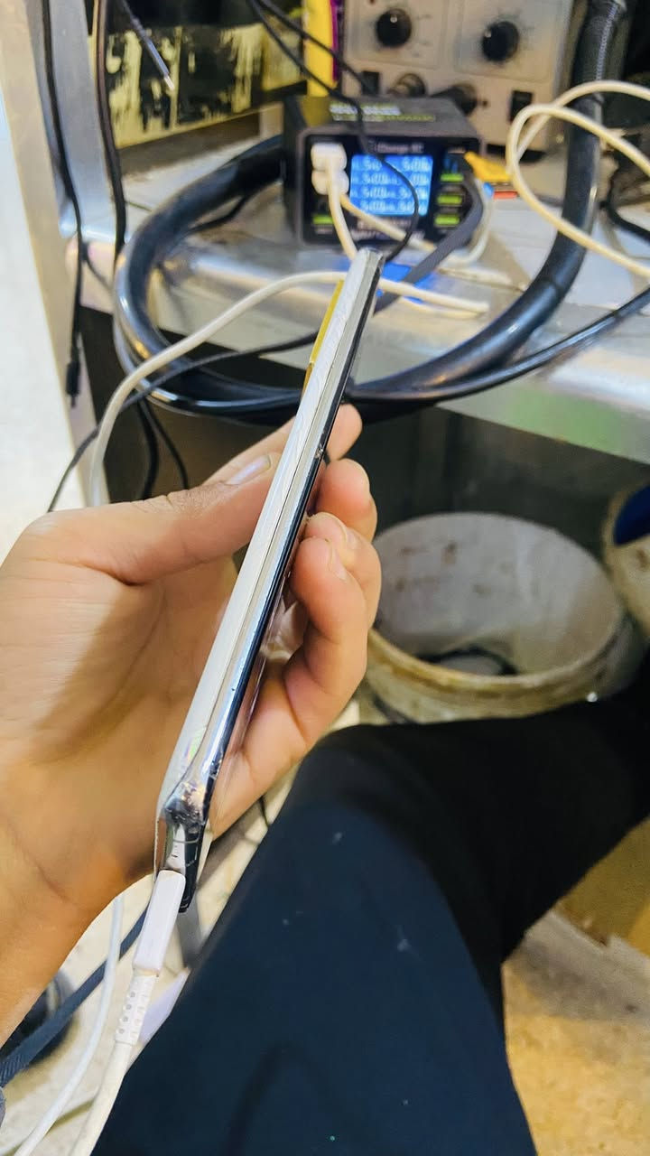 السلام عليكم 
يتوفر الترا s20. 
داخل مركز بيارق العز 
العنوان تكريت حي العاصمه 
السعر 150 الف


**إذا كنت صاحب هذا الإعلان وتريد حذفه لأي سبب، رجاءا أرسل رسالة إلى الدعم الفني**