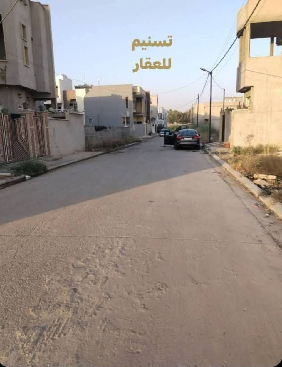 دار حديث للبيع (السعر ١١٠ قفل) 
الموقع : حي النسيم (قرب فندق نينوى اوبروي و سايدين مستشفى ابن سينا)
المساحة : 120متر ركن موقع مميز
الأبعاد : 10*12
الاتجاه : شروق تام وقبلة
عرض الشارع : 10متر
صنف العقار : زراعي سند 25 حق التصرف تقطيع أراضي الصابونجي
ط1 غرفة واستقبال وهول ومطبخ وصحيات
ط2 ثلاث غرف وهول وصحيات وبيتونة
ملاحظة : (سياج الدار وواجهة الطابق الثاني يحتاجلهم بس لبخ) 
للاستفسار
***********
***********
نستقبل طلباتكم العقارية بيع شراء ايجار
