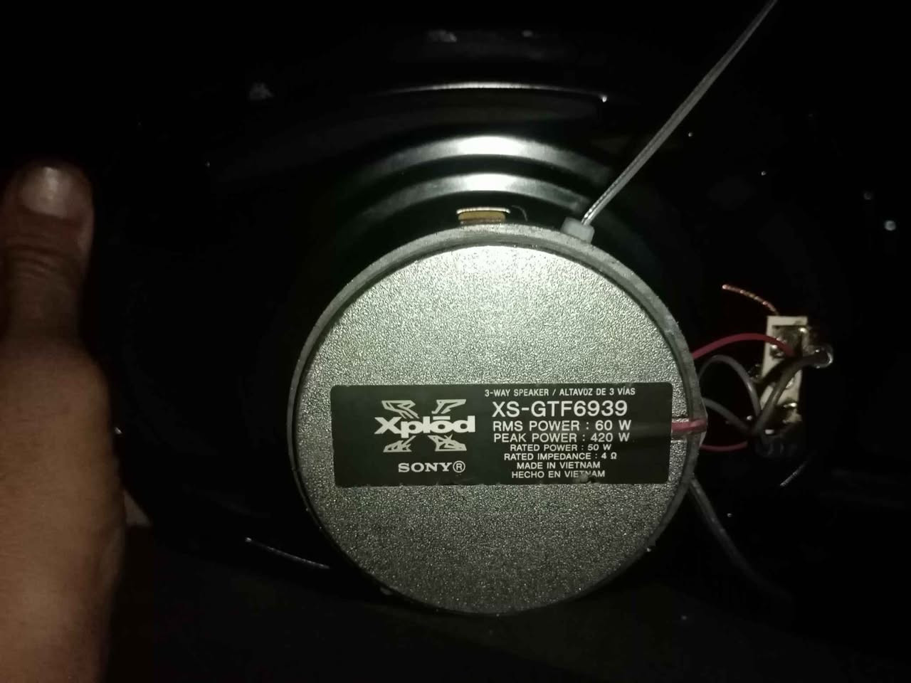 4 speakers Sony + power ndaf bytjarabo abl ma yndafa3 ha2on عاليه, عالية


**إذا كنت صاحب هذا الإعلان وتريد حذفه لأي سبب، رجاءا أرسل رسالة إلى الدعم الفني**