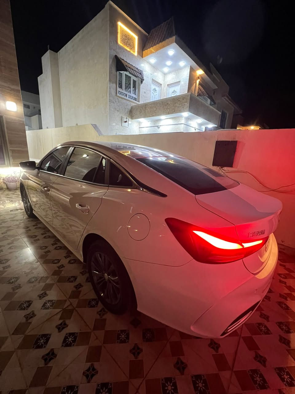 � للبيع MG GT 2025 فل أوبشن
✅ اللون: أبيض 
✅ داخلية جلد أسود مع تطعيمات حمراء رياضية
✅ 6 كامرات (360 درجة)
✅ شاشة كبيرة 
✅ فتحة سقف بانوراما
✅ استعمال شخصي ونظيفة جداً
✅ لا تحتاج أي مصروف وجاهزة للفحص

✨ سيارة رياضية أنيقة بمواصفات كاملة،
رقم اربيل
مكان السياره تكريت


**إذا كنت صاحب هذا الإعلان وتريد حذفه لأي سبب، رجاءا أرسل رسالة إلى الدعم الفني**