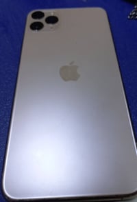 آيفون ١١ برو ماكس • ٢٥٦ • بطارية ٧٧٪