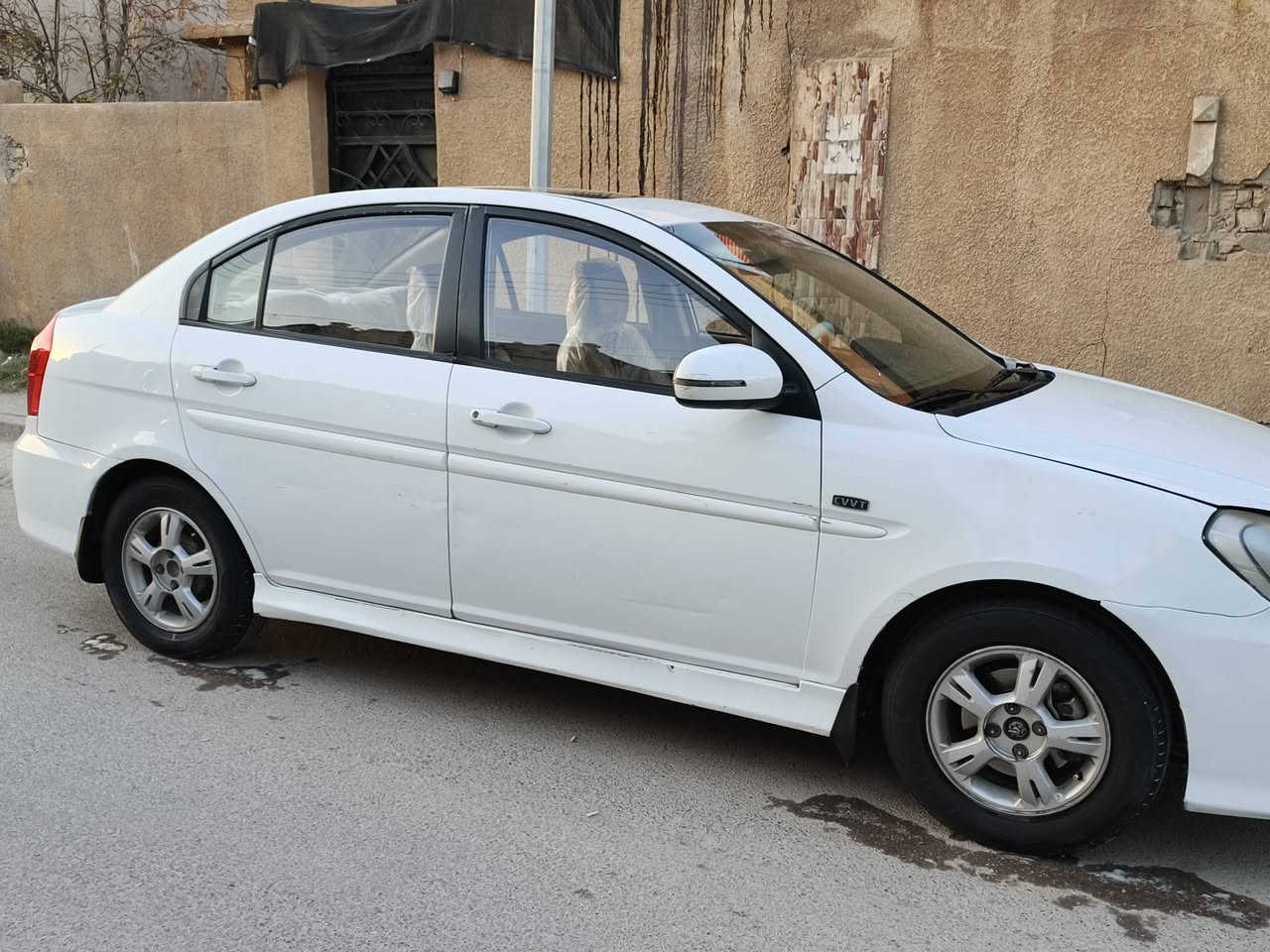 السلام عليكم 
اكسنت 2011 خليجي سبورت رياضي رقم بغداد صبغ دعاميات 
مواصفات 
فتحه 
شاشة
 اشاير بلمري 
محرك 1600 
تبريد ثلج 
كير محرك حداديه كهربائيات كله مكفول  وجاهزة ترايها وين متريد  🚗
السعر 85 وبيها مجال للشراي وللجناي 
للاستفسار***********  بغداد دوره ابودشير
