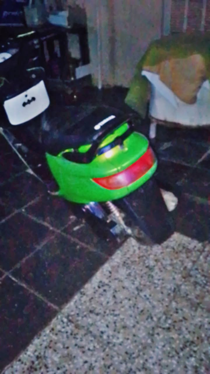 السلام عليكم دراجه فراشه للبيع نضيف مكينه خير من الله سلف هندر دبل نظيف كهربائي كامله اشاير اليت كله شغال السعر 275وبيها مجال  المكان الحله جمعية قرب حديقه الحيوانات رقم الهاتف ***********
