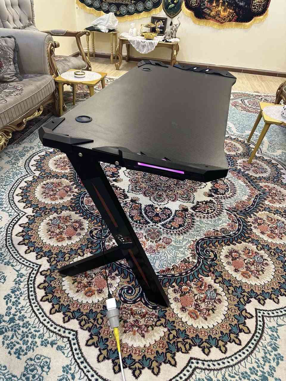 ميز گيمنك قياس 120 ماركه RG نضيف كلش واستخدم قليل  رايده ب70مع التوصيل***********
