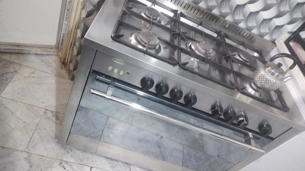 طباخ كلش جبير متر في ستين الماني الاصلي باب اول للبيع  كلش نضيف ولا زلغه بيه سعر مناسب  جدا


**إذا كنت صاحب هذا الإعلان وتريد حذفه لأي سبب، رجاءا أرسل رسالة إلى الدعم الفني**