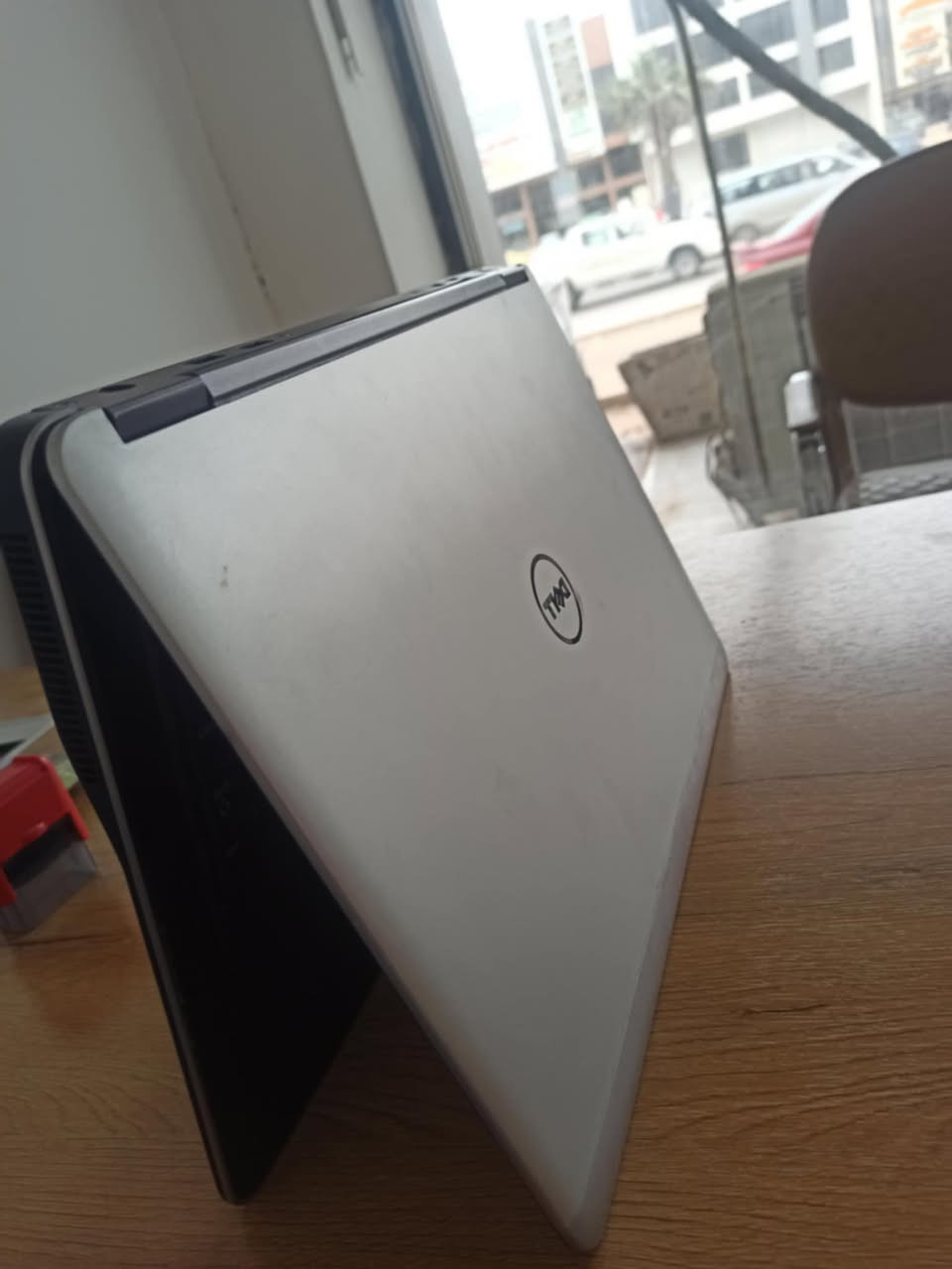 للبيع 
حاسبه dell
Cori 7 
Ssd 265
Ram 8
نظافة ٩٥بالميه
لون سلفر


**إذا كنت صاحب هذا الإعلان وتريد حذفه لأي سبب، رجاءا أرسل رسالة إلى الدعم الفني**