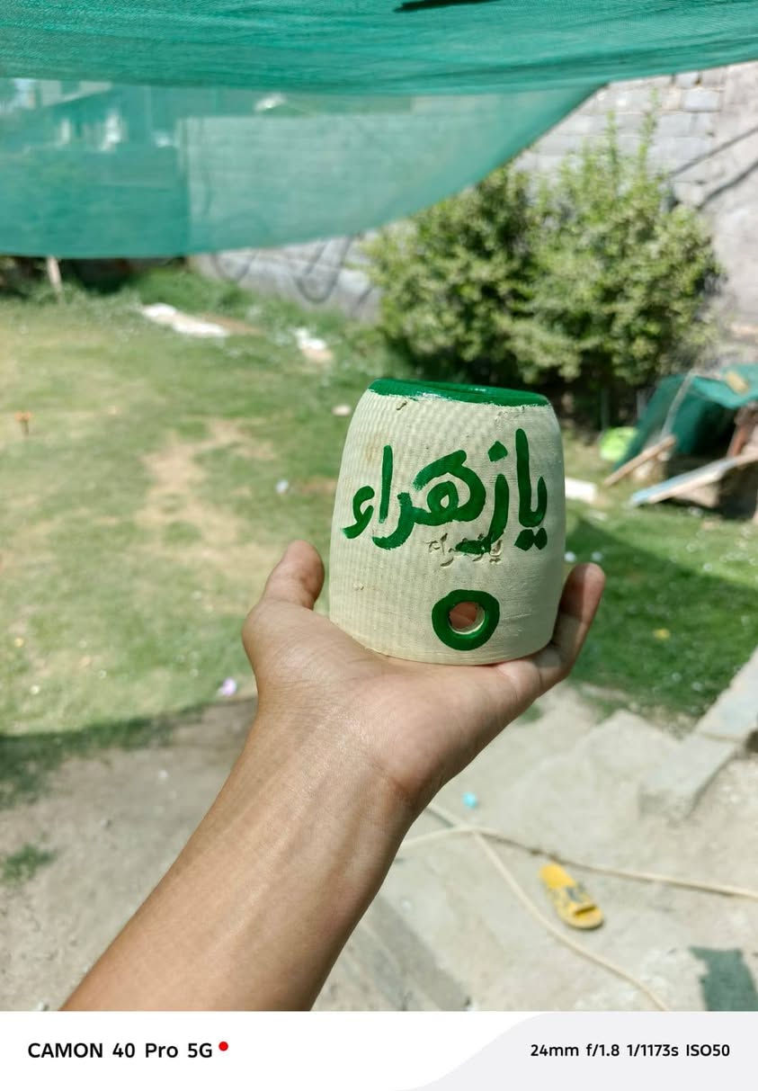 يالله انشالله بعد يومين ويتوفرن بهل جمال تنور فخاري بحجمين حجم 10السعر 2.000وحجم الكبير حجم 15السعر اب 3.000عنوان فرع مدرسه الخنساء بجانب باب المستوصف مقابيل صيدليه السبيل ***********
