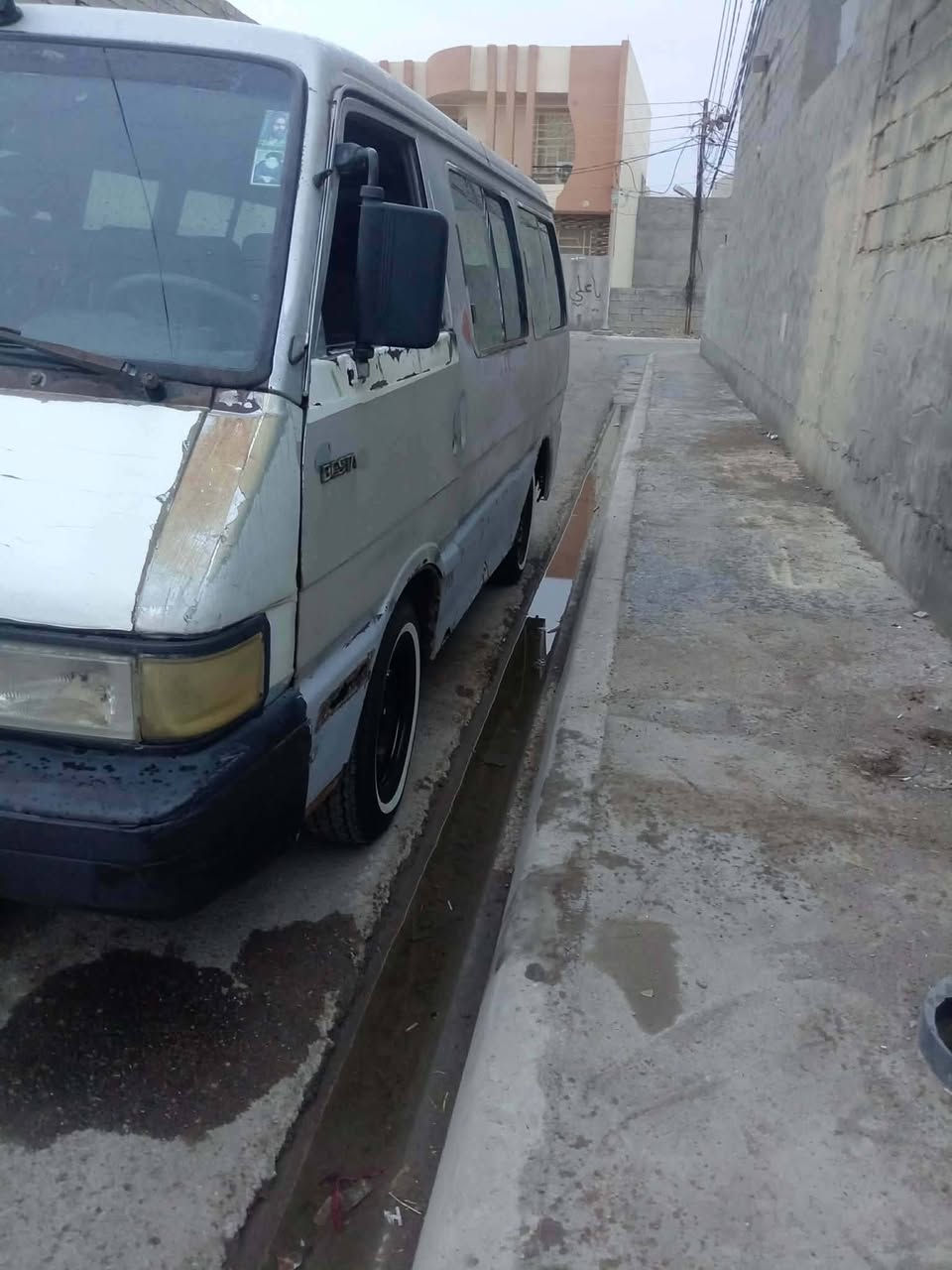 سلام عليكم ورحمة الله وبركاتة كيا بستا البيع موديل 1993سنويه صاقطه السعر 20وبيه مجال ***********
