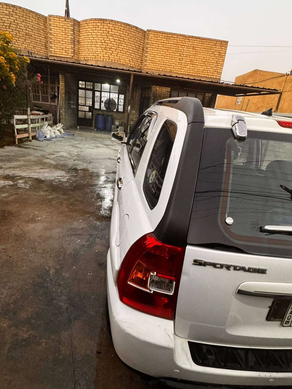 للبيع مكان بغداد مديل ٢٠٠٩ كشنات جلد  كوري فتحه مكلف بل نشر*********** السعر  ١٢٥ بيه مجال
