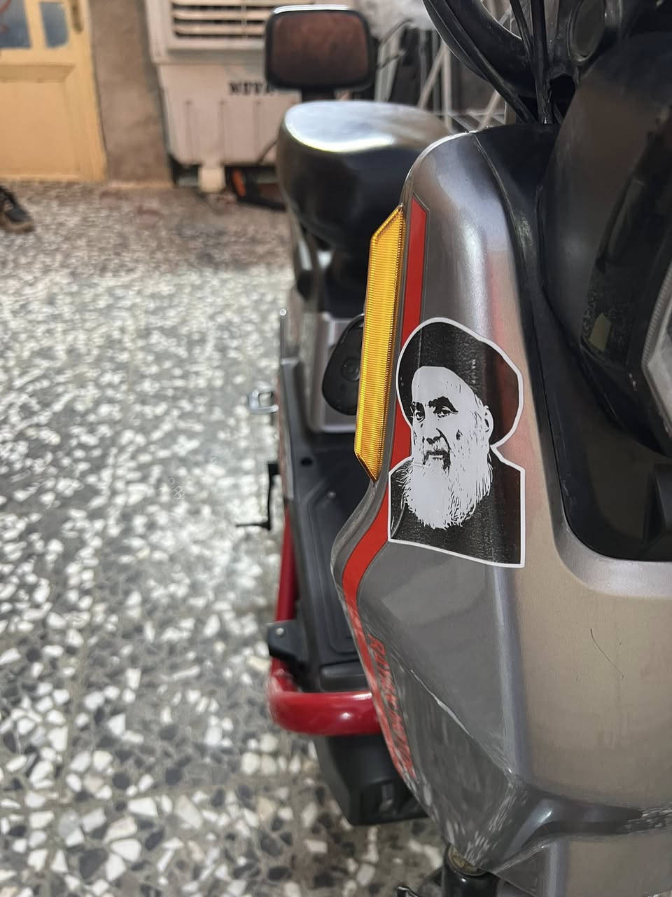 لسلام عليكم دراجه شحن الريان حجم اعتقد ١٦واربع بطاريات 🔋 وموديل ٢٠٢٤ وبصمتين وسويجين وتشغيل عن بعد واشاير لكزز وبيه نضام ببارك مال امان بيه جهاز انذار وبيه شاشه ذكيه طلعلك العطل بيه والسعر ٣٠٠وبيه مجال


**إذا كنت صاحب هذا الإعلان وتريد حذفه لأي سبب، رجاءا أرسل رسالة إلى الدعم الفني**