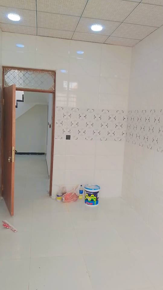 ياالله 🤲🤲
💪💪💪عرض اليوم 
👍👍بيت جديد غير مسكون بناء جديد
💯💯💯💯💯شغل جناي بناء درجه 
💪💪اساس صب كونكريت سقف صب 
💪💪طابوق نهروان درجه اولى 
ا👍👍رضيه بورسلين جدران سيراميك 
🌹🌹غرفه صاله مطبخ استقبال 
🌹🌹صحيات  خارجيه وداخليه
💯💪ابواب صاج كهربائيات ضمان شرط
👍قريب للشارع العام خلف التجاري مباشر
👍👍جيران ذهب شارع عرض ١٠ متر 
💪سطح مطبك شتايكر ومزفت وطبقه 💪💪نايلون شغل شرط شغل جناي 
🌟العنوان شارع المطار القديم قرب 🌟🌟صيدلية صفا عبد الرضا مقابل مجمع الجشعمي 
🌟مدارس اهليه وحكوميه قرب السوق
للاستفسار لاتصال *********** النجف, العراق
