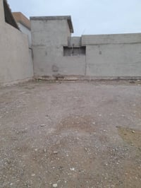 المعسكر • ٢٧٠م • ماء وكهرباء