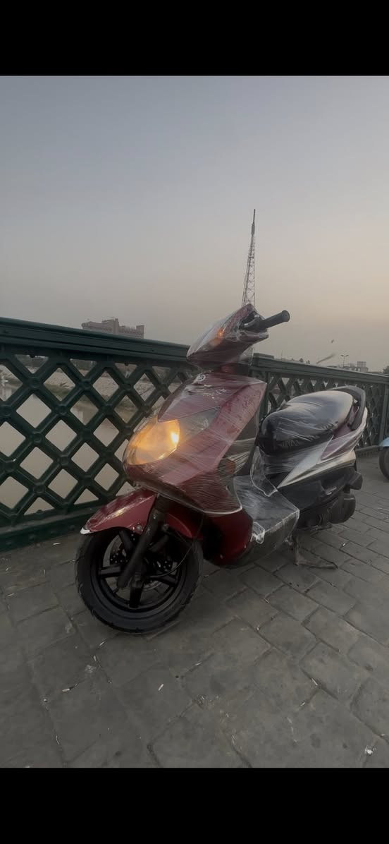 سلام عليكم سكنس فحل نوزل للبيع ***********
عنواني بغداد البلديات 
المكينه كفاله ما عدا مسلفلسه ول نوزل تعبان 
دراجه حلوه وكشرها حلو 80/100  مستعجل علا بيعتها 
550 الف وبيها مجال وسهله مستعجل جدا جدا
