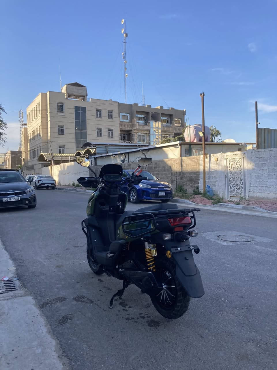 السلام عليكم دراجه شحن أباجي للبيع الدراجه خير من الله الدراجه نظيفه اخت الجديده شوفت عينكم نظيفه كلش مصارلها فتره عندي مواصفات الدراجه 6 بطاريات كباررر مسطره اشاير يمنه يسره دبل إشاره نظام و بيها نظام سبورت لايت عالي ناصي زنون بريك امامي خلفي هايدروليك بيها بلوتوث ملف حجم 3000 الدراجه كلششش كلششش حلوه و نظيفه 
مكاني قرب منتزه الزوراء 
السعر 975 و بيها مجال 
للاستفسار *********** واتساب او محمول
