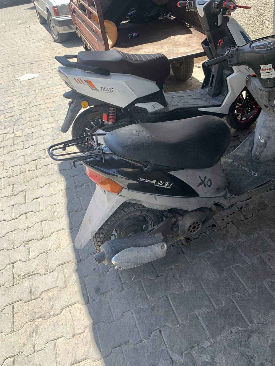 سلام عليكم من رخصت الآدمن دراجة نوع ادرس للبيع سعرها ٢٥٠ الف مكانها الشيخ عمر مقابل الأطفاء مال الشيخ عمر الرقم ***********
