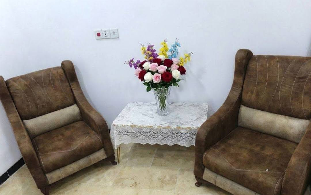 تخم  تركي جديد نظيف لبيع سعر ٣٠٠وبي مجال عنوان حي الجهاد***********
