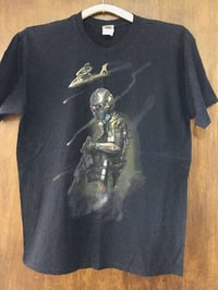 قطعه اصليه  تيشرت باله ‏سواد فحم￼ عسكري --- مدني  خامه قطن  نظافه ميه ...