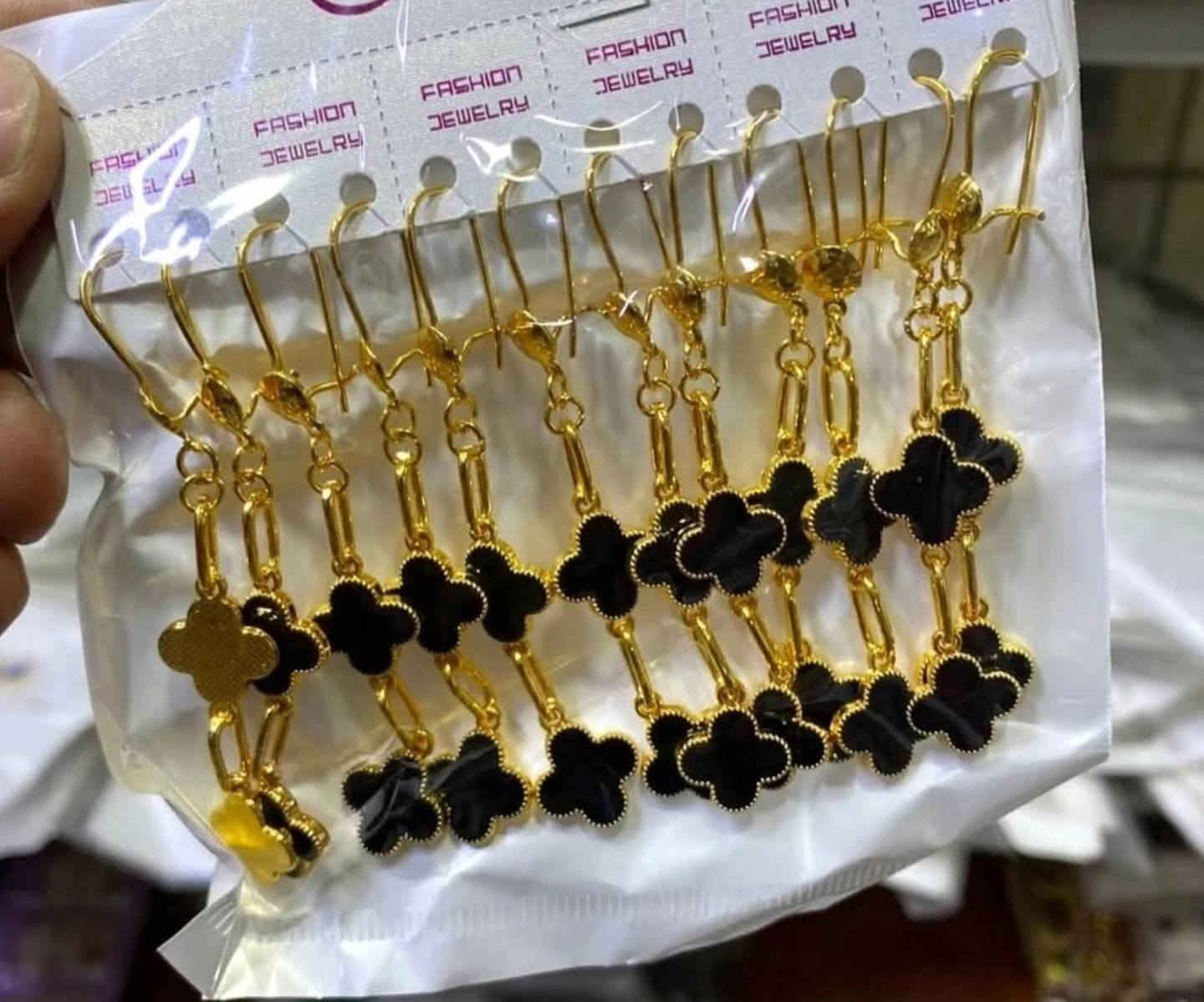 ذهب برازلي 
#سعر_القطعه_1000


**إذا كنت صاحب هذا الإعلان وتريد حذفه لأي سبب، رجاءا أرسل رسالة إلى الدعم الفني**