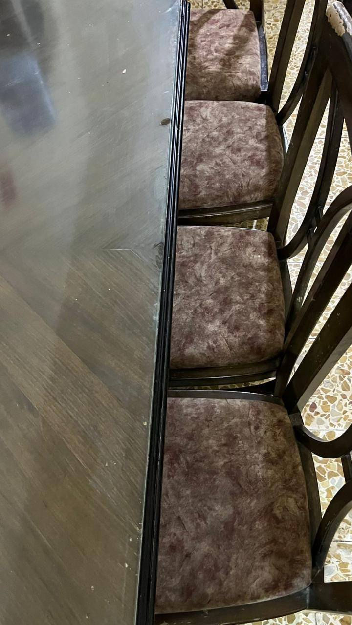 سلام عليكم 
عندي ميز طعام خشب ويا 6 كراسي خشب دوشمتهن ديباج وقويات وعمليات وما بيهم اي كسر 
ميز مرتب ومساحتة كبيرة ومن فوك اكو جامه كزاز بي تنرفع ويتنظف ستايله جداً حلو
للاسستفسار خاص
‭0773 509 8582
