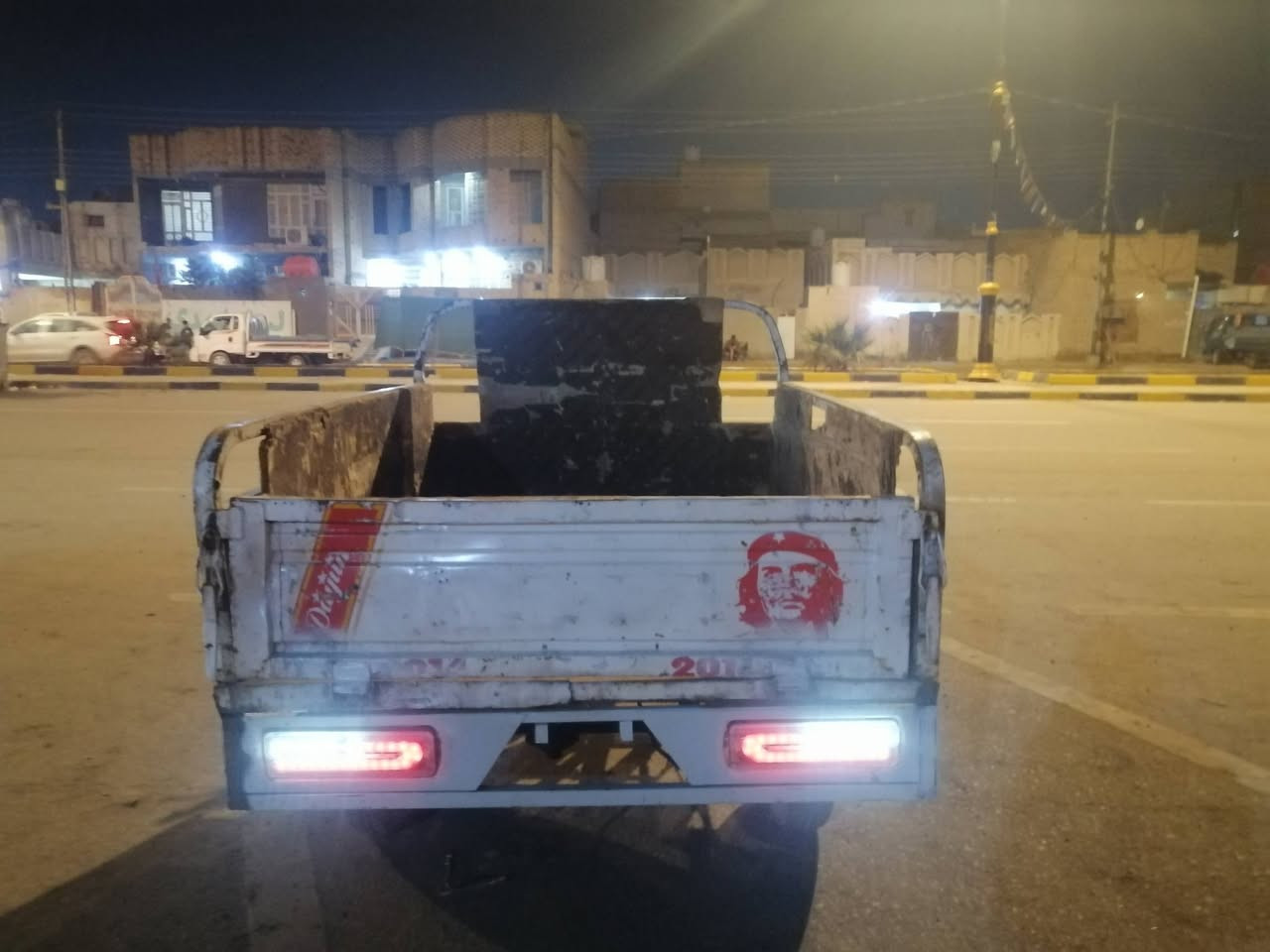 السلام عليكم ستوته للبيع مكينة مفتوحه مرا وحده ستوته نضيفه كلوبات اشاير بك لايتات كله جديد ودبلات جدد ورك نضيف مديل 14  اوراقه كامله مكاني سوق الشيوخ سعر 1150 وبيه مجال قليل بيع مستعجل *********** واتساب
