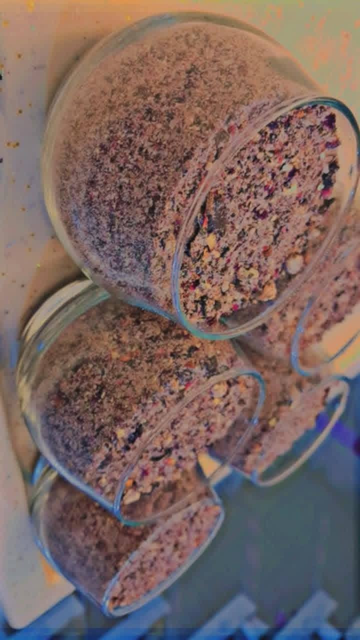 بنات الحسينية  بخور رمضان صار جاهز مختوم وفواح يمووووت
الي مجربه بخوري هسه توصلها ريحته من منشور  نرجع وياكم بأطيب وارقه البخورات عطر فواح وهادء ومخمر أكثر من 4اشهر  بحيث الي يدخل بيتج يكولج شنو هل عطر طيب  من غير هيج مختوم من ايد لحجيه لنفس وحسد والرزق 🤍 شحجي قليل وسعره مناسب


**إذا كنت صاحب هذا الإعلان وتريد حذفه لأي سبب، رجاءا أرسل رسالة إلى الدعم الفني**