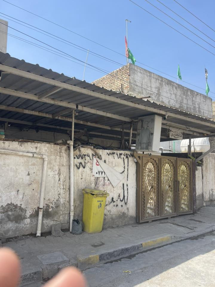 السلام عليكم
بيت للبيع مساحه ٣٠٠ متر مكانه جسرديالى القديم ب الدفافعه شارع هدوء والبيت يحتوي على محل و١٠٠ متر فارغه تكدر تبني البيت يحتجله ترميم مواصفات البيت طرمه جبيره وهول واستقبال وغرفه ومطبخ هذا طابق الأول والثاني ٣ غرف نوم ومخزن وطابق الثالث سطح سعره ٣٥٠ مليون وبي مجال للشراي للاتصال ***********
