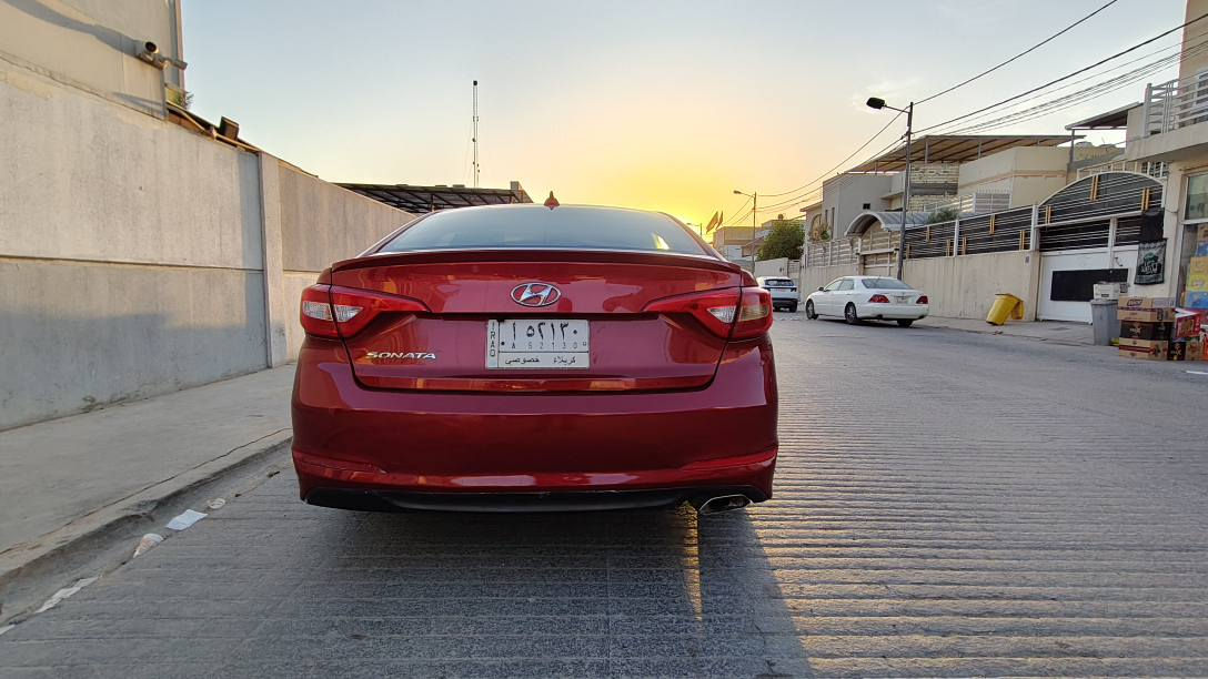 سوناتا 17 وارد امريكي مواصفات SE

مكينة 2400 
گير 6 سرعات 
مثبت سرعة 
مانع انزلاق
تحكم جهتين
تحكم صوتي
اضائة ترحيب
عداد الكتروني 
دواخل قماش
السيارة ضررها بنيد بامريكا مصلح نفسه وما بيها اي تبديل ( ليبل واحد )  شواصي ودواخل نضيفة 
وبيها بارد بالجاملغ بالعراق 
السعر 120 وبيها مجال 
السنوية باسمي 
التواصل على الرقم *********** النجف, العراق
