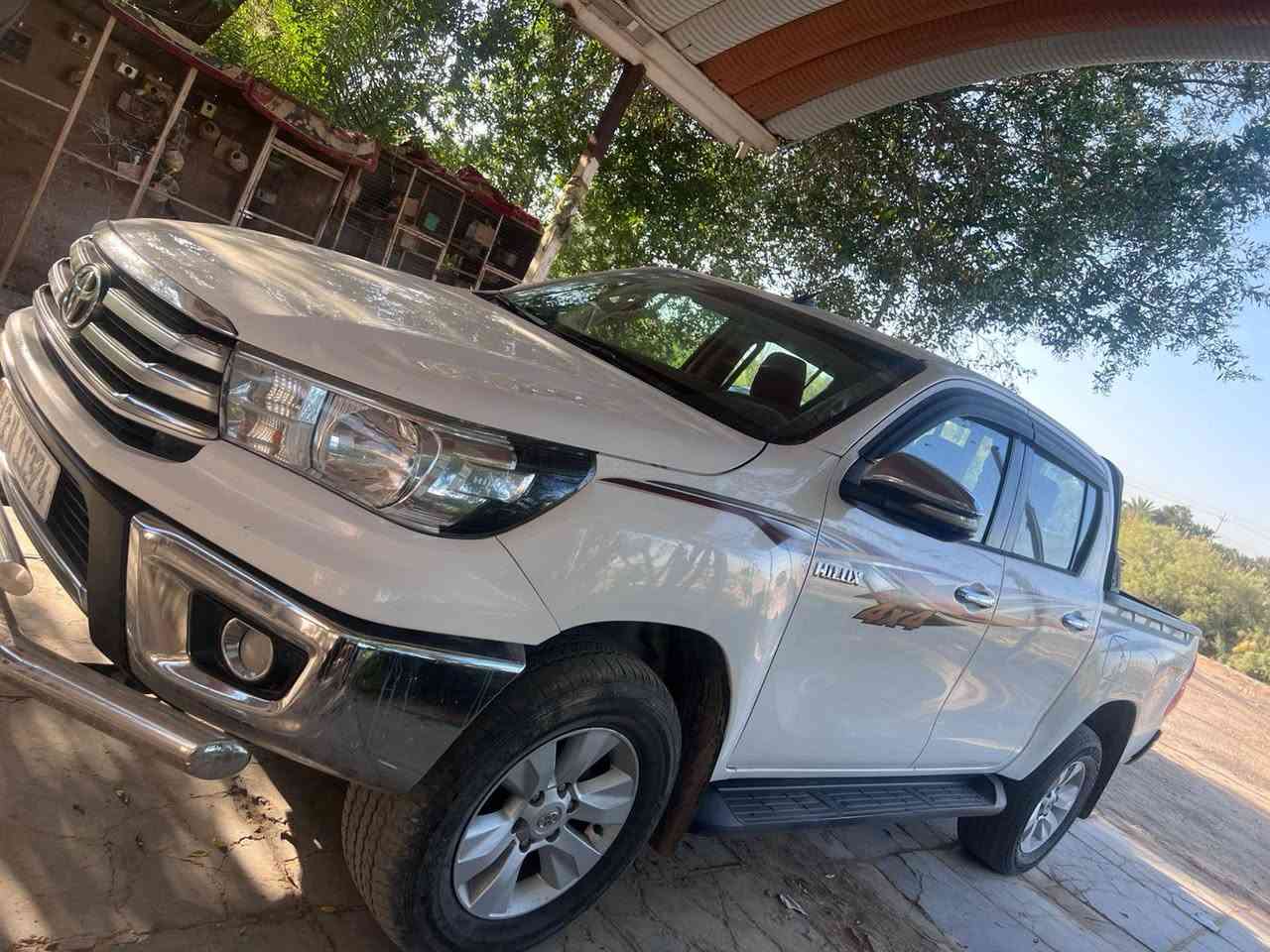 هايلوكس  للبيع موديل ٢٠١٦ فور ويل مكفوله رقم بغداد  مداور مباشر السعر ٢٤٠ ورقه او مراوس بلاندكروس للتواصل ***********

