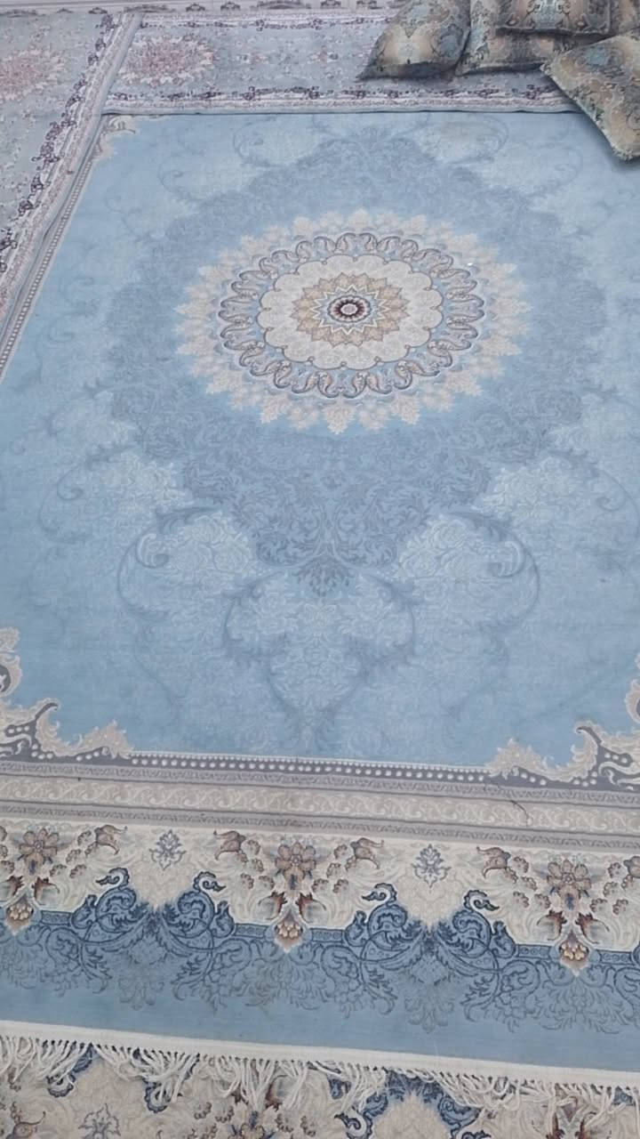 جوته للبيع نوع كاشان اصلي عدد 3قطع القياس 4في3 مع سجادات عدد 2 قياس 12متر ..السعر خاص العنوان البصره العشار رقم الهاتف ***********
